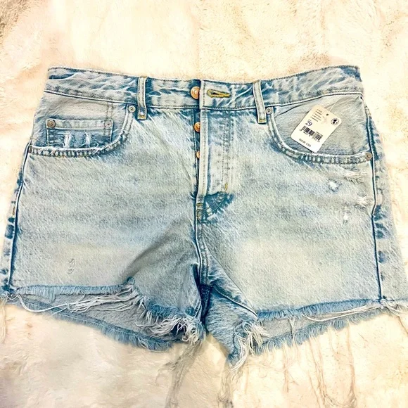 $70 NWT! Free People High Rise Button Fly Distressed Jean Shorts, 29 - Picture 5 of 6